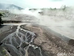 Fenomena Baru Pasir Mengalir Tanpa Air di Semeru yang Bikin Heboh