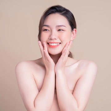 img-title Deretan Kandungan Bahan Skincare Terbaik untuk Merawat Kulit Kering Saat Musim Hujan