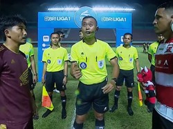 Bernardo Singgung 3 Kesalahan Wasit Penyebab PSM Kalah dari Madura United