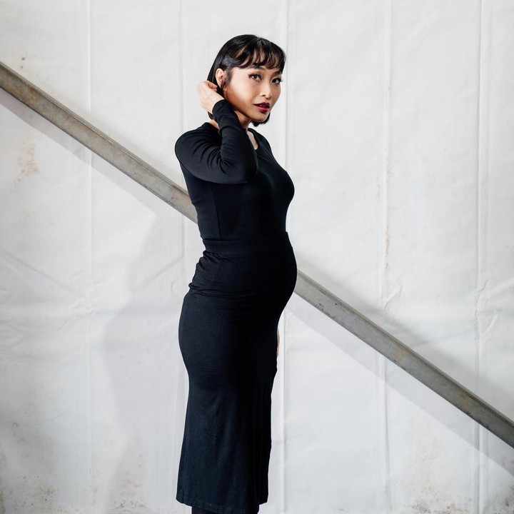 <p>Rinni Wulandari segera menyambut kehadiran anak keduanya. <em>Baby bump</em> Rinni sudah mulai terlihat lho, Bunda. (Foto: Instagram @rinni_w)</p>