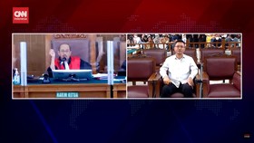 VIDEO: Hakim Cecar Saksi Irfan Soal Perintah Lintas Divisi