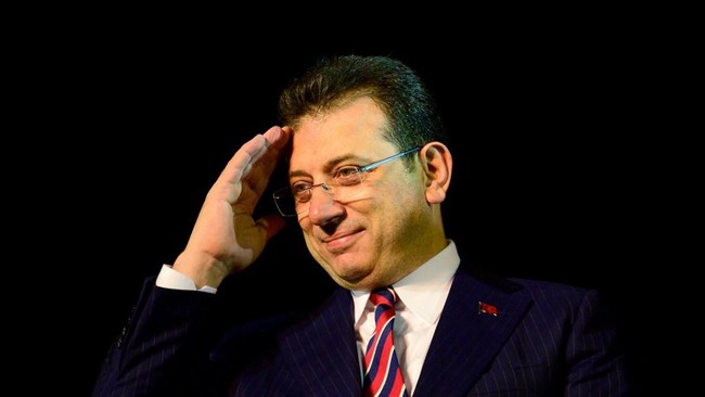 Ekrem Imamoglu, Wali Kota Istanbul yang dianggap sebagai musuh politik Presiden Turki, Recep Tayyip Erdogan, dijatuhi vonis dua tahun penjara.