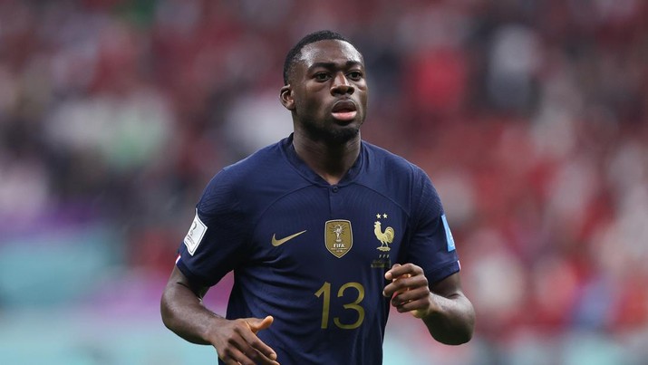 Youssouf Fofana pemain timnas Prancis selama pertandingan semifinal Piala Dunia FIFA Qatar 2022 antara Prancis dan Maroko di Stadion Al Bayt pada 14 Desember 2022 di Al Khor, Qatar. (Alex Livesey - Danehouse/Getty Images)