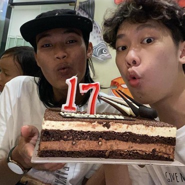 Isu Dijauhi Manajer, Intip 7 Potret Kebersamaan Bonge & Willie Salim