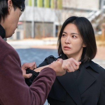 Alasan Drakor Baru Song Hye Kyo 'The Glory' Diberi Rating Dewasa