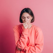 7 Cara Mudah Membersihkan Lendir di Tenggorokan dan Paru-Paru Secara Alami