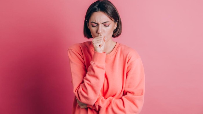 7 Cara Mudah Membersihkan Lendir di Tenggorokan dan Paru-Paru Secara Alami