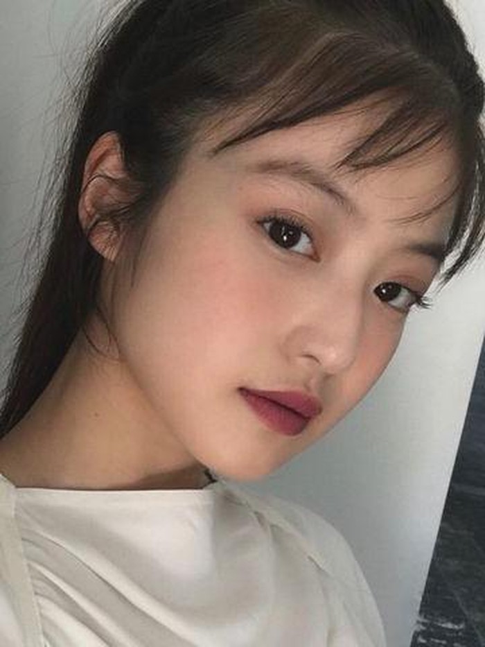 Karier aktingnya dimulai ketika mendapat peran kecil dalam drama Watashi Wa Chichi Ga Kirai Desu di tahun 2015./ foto: instagram.com/imada_mio