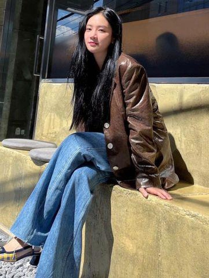 Punya visual menawan, ia sering dinilai memiliki kemiripan dengan aktris Shim Eun Ha, Kang Sora, dan Ok Ja Yeon./ foto: instagram.com/charmgirl_1005
