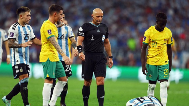 Wasit Szymon Marciniak bisa 'membantu' timnas Argentina juara Piala Dunia 2022 saat melawan Prancis pada pertandingan final, Minggu (18/12) malam.