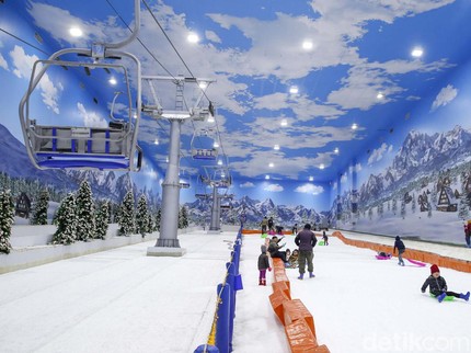 Seru! Trans Snow World Bintaro Ajak Anak Lebih Dekat dengan Kehidupan di Kutub Utara