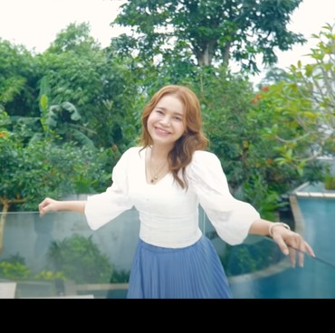 Lirik Lagu Khanti - Rossa