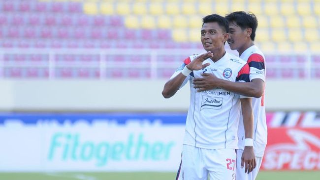 PSS Sleman menambah derita Arema FC di Liga 1 setelah mengalahkan Tim Singo Edan 2-0 di Stadion Maguwoharjo. Ini kekalahan keempat beruntun Arema.