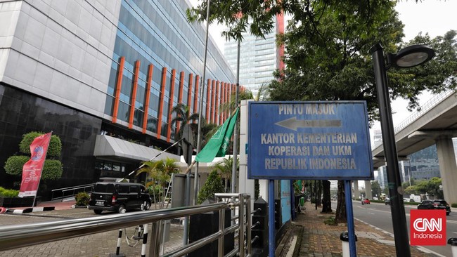 Korban pemerkosaan pegawai Kemenkop UKM tak kunjung mendapatkan keadilan. Dia dicampakkan oleh pelaku yang berdalih mau menikahinya asal tutup kasus.