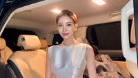 <p>Menilik situs Pageant Circle, Lee Seung Hyun akan mewakili Negeri Ginseng di ajang Miss Earth 2023 di Vietnam dan Miss International 2023 di Jepang usai dinobatkan sebagai Miss Korea 2022. (Foto: Instagram @is.hyun_) </p>