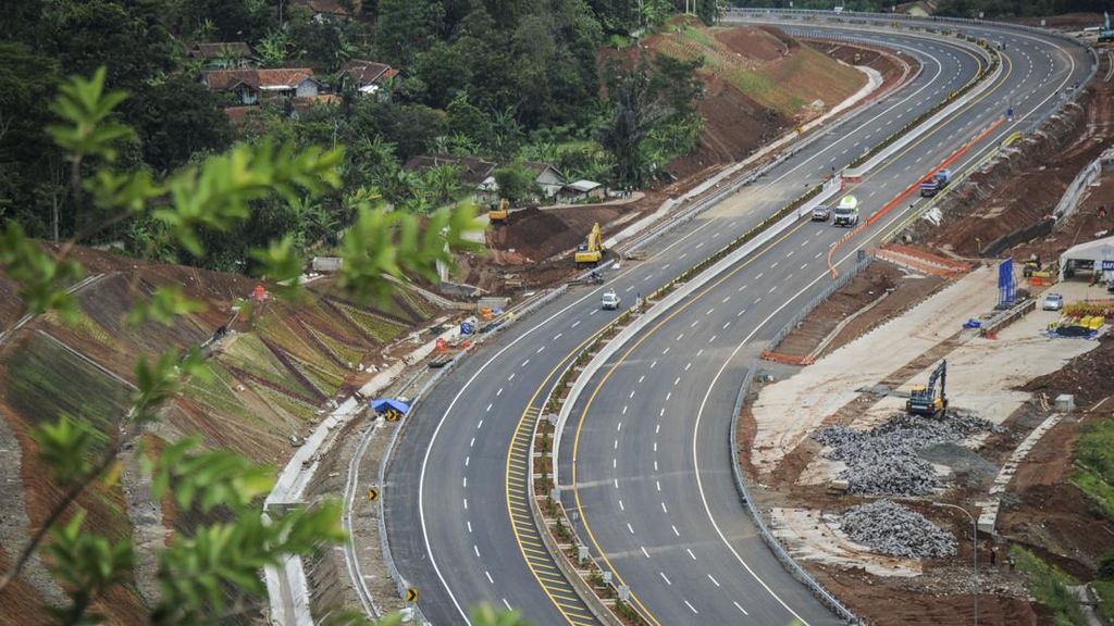 Tol Cisumdawu Retak, Contraflow Diberlakukan 4 Bulan