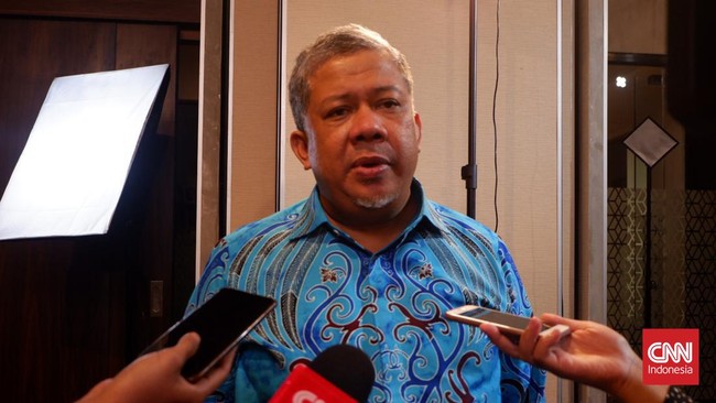 Fahri Hamzah memberikan nasihat kepada Budiman Sudjatmiko usai dipecat PDIP.