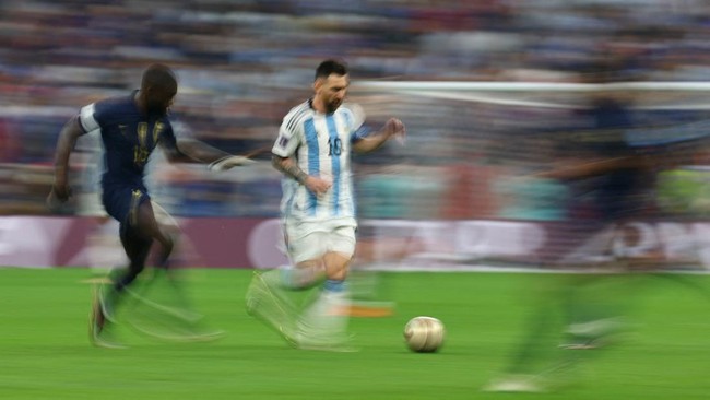 Lionel Messi telah mengumpulkan 13 gol di Piala Dunia. Catatan itu membuatnya melampaui rekor gol Pele tetapi masih kalah dari Miroslav Klose.