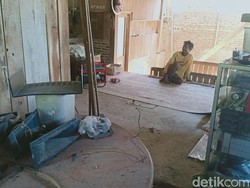 Pria Ngawi Masih Yakin Ada Sosok Gaib Bantu Pindahkan Rumah Dalam Semalam