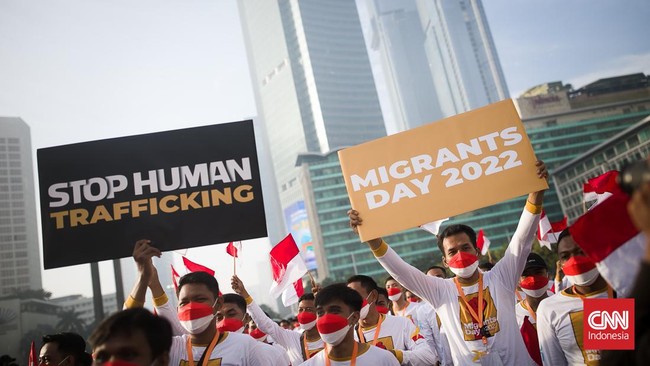 DPR ungkap fakta pemberangkatan pekerja migran Indonesia ilgal ke Malaysia melalui Batam menunjukkan komitmen pemerintah hanya wacana.
