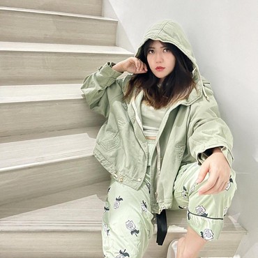 Dituding Lupakan Keluarga Sejak Menikah, Via Vallen Beri Balasan Menohok