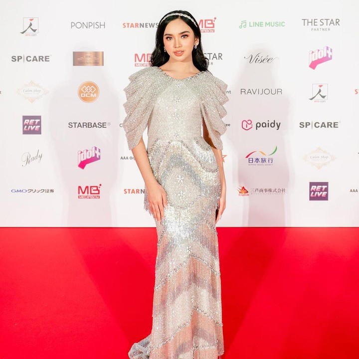 <p>Belum lama ini penyanyi muda nan berbakat, Lyodra, kembali mengharumkan Tanah Air, Bunda. Ia meraih penghargaan kategori Asia Celebrity yang digelar oleh Asia Artist Awards (AAA) di Jepang. (Foto: Instagram: @lyodraofficial)</p>