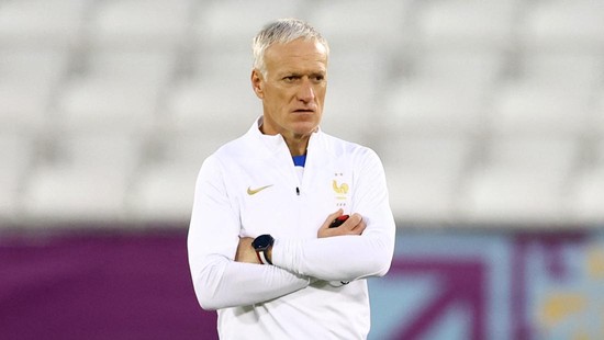 Soccer Football - FIFA World Cup Qatar 2022 - France Training - Al Sadd SC Stadium, Doha, Qatar - December 17, 2022 France coach Didier Deschamps during training REUTERS/Hannah Mckay