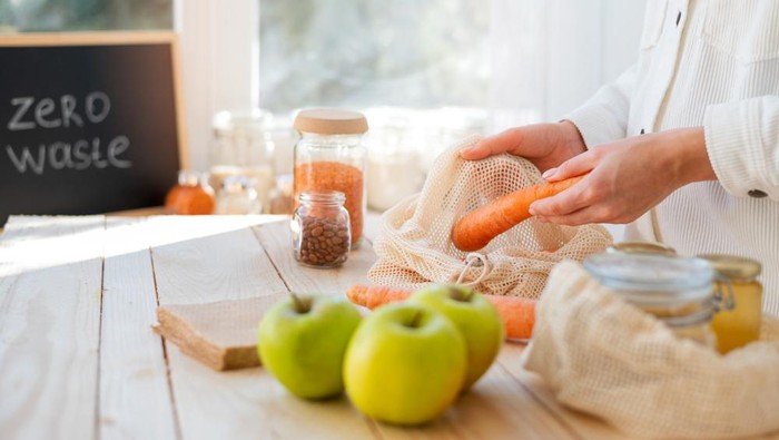 Tidak menyia-nyiakan makanan/ Foto: freepik.com/freepik