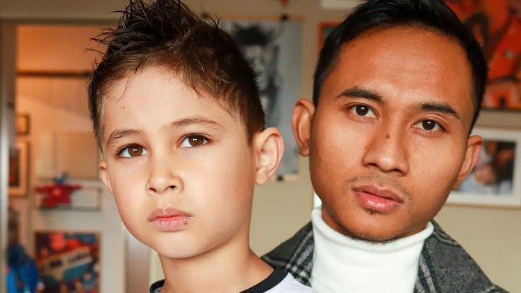 Venda Seriung Disebut Sopir saat Bersama Anak