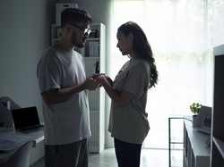 Kisah Lengkap Viral Istri Ungkap Suami Sering Pergi ke Kos Selingkuhan