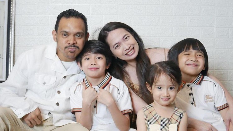 Anak Ragukan Verlita Evelyn Seorang Artis