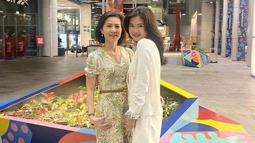 img-title 7 Potret Kompak Mantan Pacar Kaesang & Sang Ibunda bak Teman Dekat