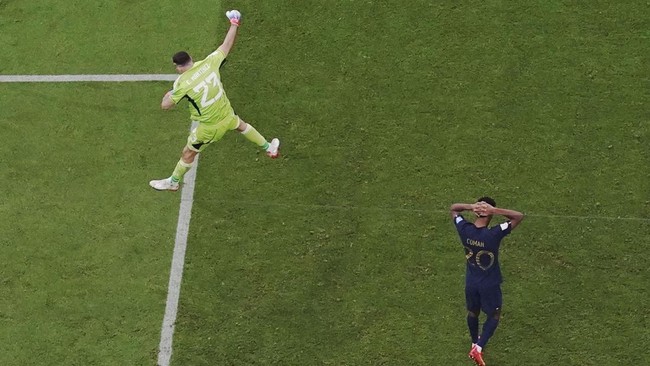 FIFA telah merilis jadwal lengkap Piala Dunia 2026. Seperti yang diprediksi, jadwal Piala Dunia 2026 tak ramah dengan pekerja kantoran di Indonesia.