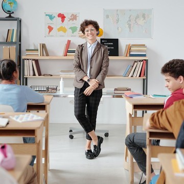 Mimpi Kembali ke Sekolah? Ternyata Ada 5 Makna Tersembunyi yang Perlu Kamu Tahu!