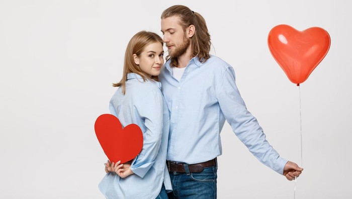 Hubungan Makin Lengket Bagai Prangko, Ini Deretan Ide Deep Talk bareng Pasangan Biar Jadi Saling Pengertian!