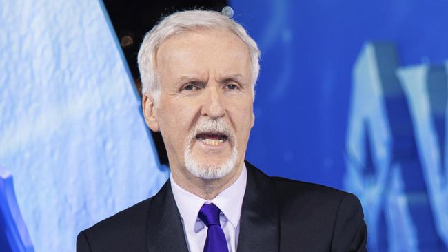 Sutradara James Cameron menceritakan tim produksi sempat debat kusir soal durasi Avatar The Way of Water lebih dari tiga jam.