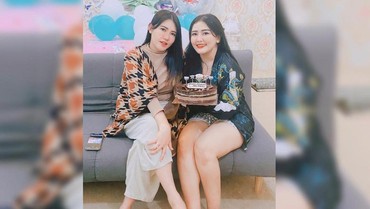 img-title Klarifikasi Adik Via Vallen: Saya Tidak Pernah Minta Jatah Bulanan