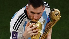 Messi Comeback Lawan Ronaldo dalam Perdebatan GOAT