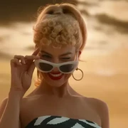 Margot Robbie Pakai Busana Vintage di Teaser Terbaru Film Barbie