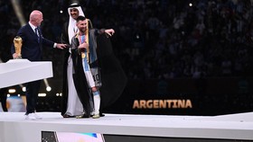 Kontroversi Jubah Bisht Messi Langgar Aturan FIFA