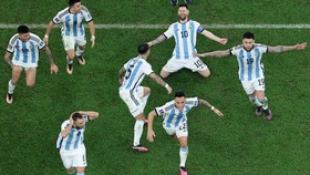 Banjir Tangis Bahagia Pemain Argentina Usai Juara Piala Dunia 2022