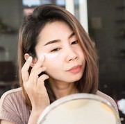 Nggak Cuma Penuaan Dini, Ini Bahaya yang Kerap Tak Disadari Kalau Malas Pakai Sunscreen