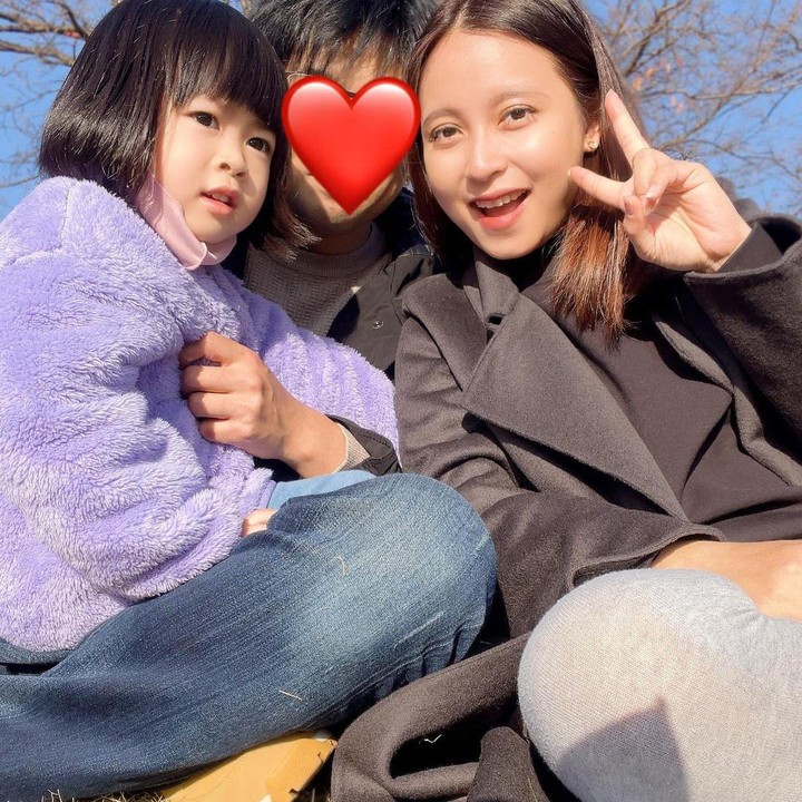 <p>Kini, Rica dan suami tengah menantikan kelahiran anak kedua, lho. Kira-kira, anak kedua mereka berjenis kelamin apa, ya? (Foto: Instagram @rica_tsuji)<br /><br /><br /></p>