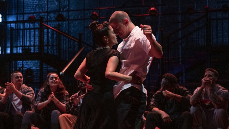 Salma Hayek Salma Hayek saat tampil di Magic Mike's Last Dance.