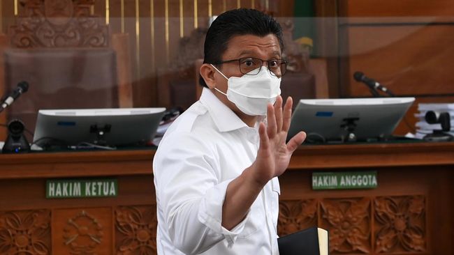 Mantan anggota Biro Paminal Polri Arif Rahman Arifin menceritakan ketika olah TKP pembunuhan Brigadir J di Duren Tiga berbuntut kemarahan Ferdy Sambo.