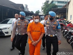Terpuruknya Hati Istri Usai Suami Bunuh Keponakan di Cimahi