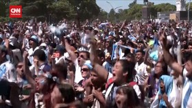 VIDEO: Detik-detik Fans Argentina Lihat Penalti Terakhir Montiel