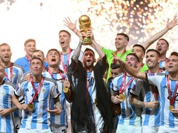 Momen Presiden Prancis Macron Beri Selamat Pemain Argentina Juara Piala Dunia