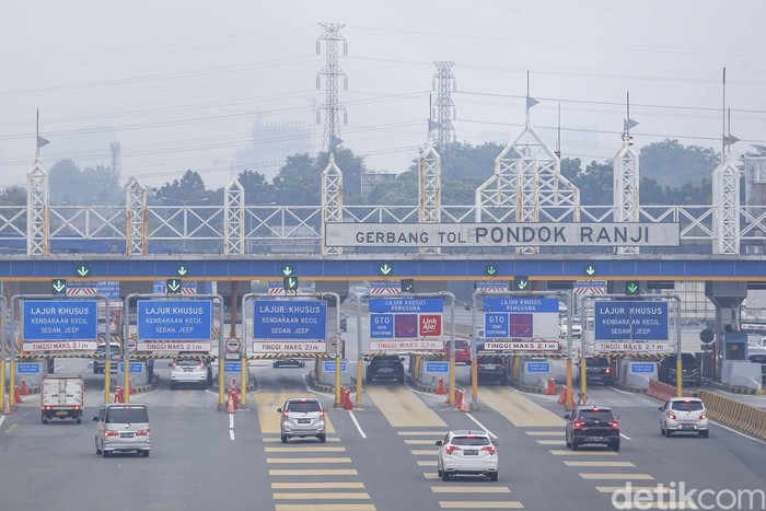 Jasa Marga mencatat adanya peningkatan volume kendaraan keluar Jakarta. Ada 137.118 kendaraan keluar Jabodetabek melalui 4 Gerbang Tol Utama.