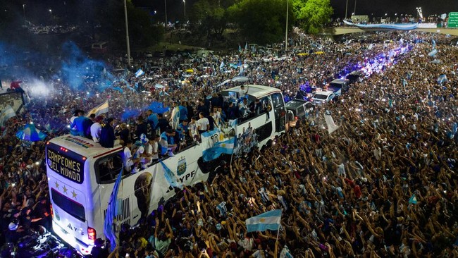 Argentina mengincar tuah juara jika dipilih menggelar Piala Dunia U-20 2023 setelah FIFA membatalkan status tuan rumah Indonesia.